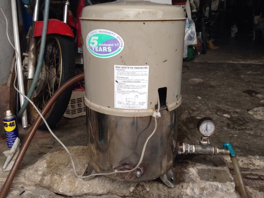 ขายปั้มน้ำอัตโนมัติ Hitachi 250W ถังสแตนเลสอย่างดี สภาพสวย ตรวจเช็คแรงดันเรียบร้อยแล้ว ไม่มีรั่วซึม พร้อมใช้งาน