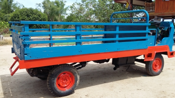 ขอบคุณเสี่ยใหญ่ของชลบุรีครับขายรถอีเเต๋น เครื่องยันม่าจ้าวโลกLM115 เกียร์กลาง แหนบ2ชั้น สภาพใช้งานอยู่ครับ