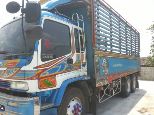 ขายรถบรรทุก 10 ล้อรั้วไม้ยาว 7 เมตร ISUZU FVM 230 แรงม้าปี 2547 euro2 ราคา 1350000