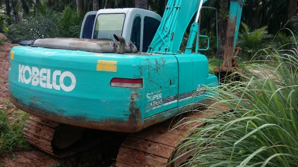 ขายรถแบคโฮ KOBELCO SK200-6 YN10-39771 เอกสารใบแจ้งจำหน่าย ราคา 1300000