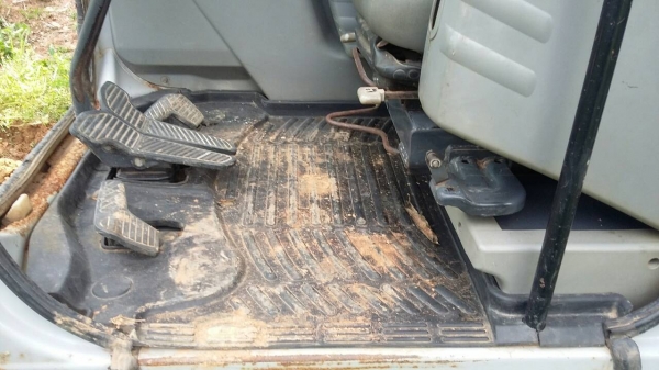 ขายรถแบคโฮ KOBELCO SK200-6 YN10-39771 เอกสารใบแจ้งจำหน่าย ราคา 1300000