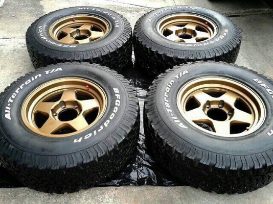 ขายล้อBradleyสีทอง พร้อมBF All265/75/16ปี11