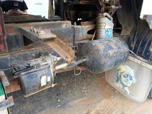 รถบรรทุก 6 ล้อดัมพ์ MITSUBISHI FUSO ยาง 900-20