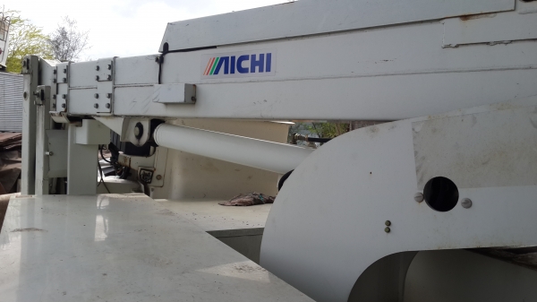 ยกใส่หกล้อได้เลยรถกระเช้า ยกใส่หกล้อได้เลยรถกระเช้า