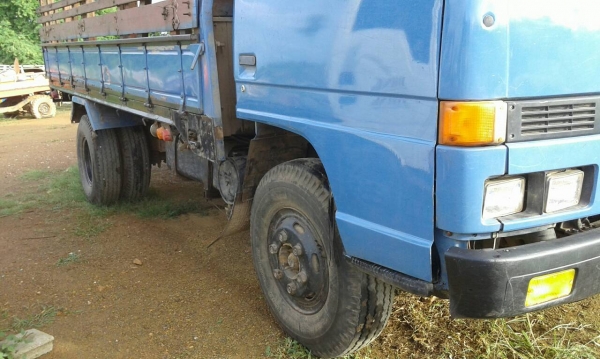 หกล้อ อีซูซุ NPR115 รถห้าง เกียร์สั้น ช่วงล่างใหญ่ Fหน้า_หลัง สภาพดีพร้อมใช้งาน ทะเบียนพร้อมโอน