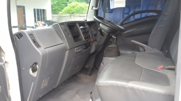 ขอบคุณลูกค่าสงขาคับ.  ขายรถ 4 ล้อ ใหญ่ NLR 130 แรงรถห้างแท้ ปี2554 เคื่องดี. คัชซีสวยรถสมบูรมาก เทอร์โบอินเตอร์  แอร์เย็น  CDครบ ยาง เรเดียล 5เส้น ตู้เปิดรอบด้านสพาภพรอ้มใช้งาน