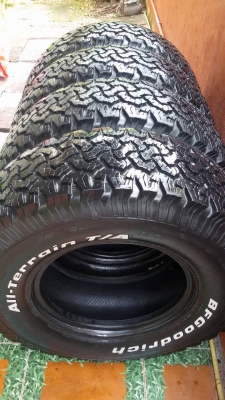 ยาง bf all 285/75/16 ดอกเต็มครับ