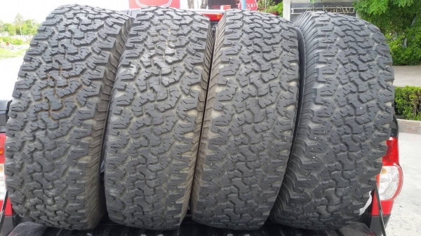 ยาง bf all 285/75/16 ดอกเต็มครับ