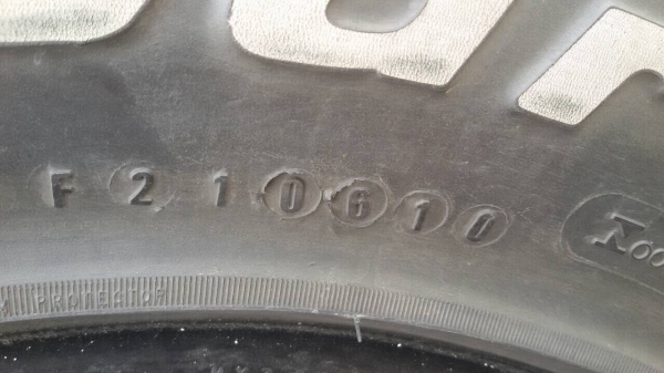 ยาง bf all 285/75/16 ดอกเต็มครับ