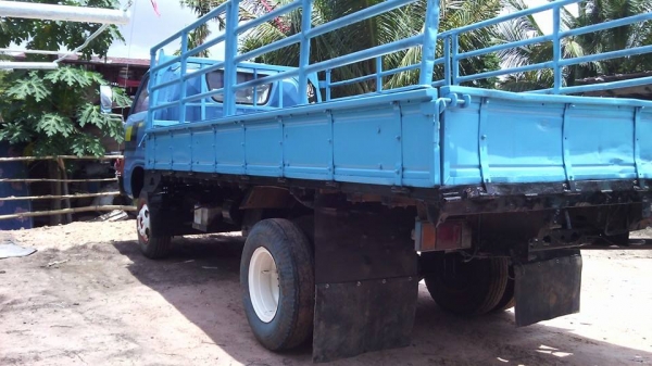 ขายรถบรรทุก 6 ล้อ ISUZU KT 26 ลดราคาลงอีกครับ 185,000 บาท ขายรถบรรทุก 6 ล้อ ISUZU KT 26 ลดราคาลงอีกครับ 185,000 บาท