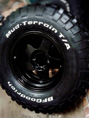 ล้อBradleyขอบ16*8 ออฟ-25พร้อมยางBF Mud285/75/16ปี10