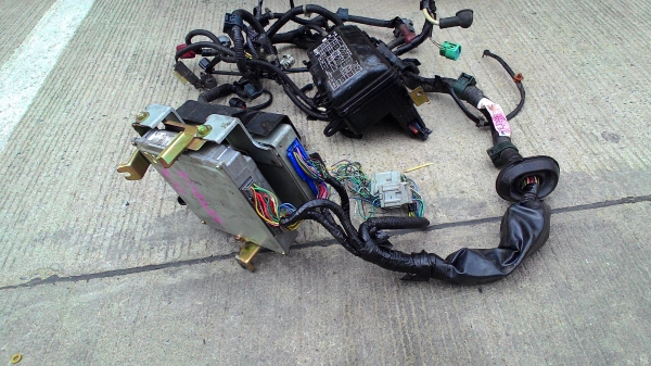 ชุดสายไฟห้องเครื่องพร้อมกล่องECU.กล่องฟิวส์ HONDA CITY ติดต่อ.081-427-3941 ชุดสายไฟห้องเครื่องพร้อมกล่องECU.กล่องฟิวส์ HONDA CITY ติดต่อ.081-427-3941