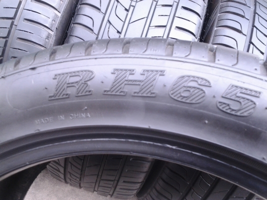ยาง 215/45/17 ดอกตรูมๆ ปี14 ใช้ยาวๆ