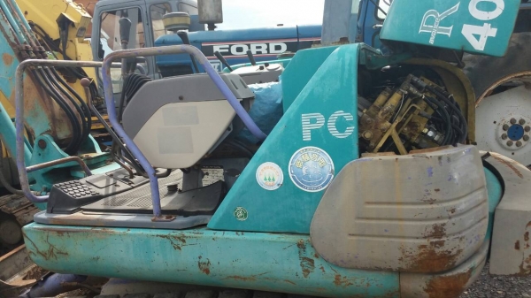 ขายรถแม็คโคร  KOMATSU บูมยาว  ด่วน!