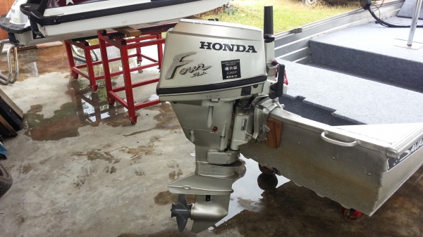 ขายเครื่อง เกาะท้าย Honda 9.9 hp 4 จังหวะ หางสั้น สภาพสวย จากญี่ปุ่น