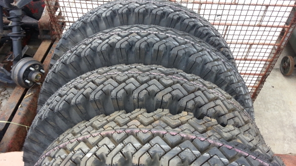 ขายยาง BRIDGESTONE 7.00-15 Made in Japan สภาพสวย เก่าญี่ปุ่น ไม่เคยปั่นในไทย แถบสีชัดเจน 8,000 บ. ขายยาง BRIDGESTONE 7.00-15 Made in Japan สภาพสวย เก่าญี่ปุ่น ไม่เคยปั่นในไทย แถบสีชัดเจน 8,000 บ.
