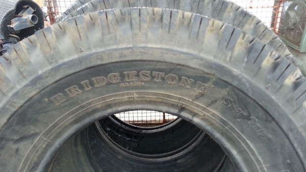 ขายยาง BRIDGESTONE 7.00-15 Made in Japan สภาพสวย เก่าญี่ปุ่น ไม่เคยปั่นในไทย แถบสีชัดเจน 8,000 บ. ขายยาง BRIDGESTONE 7.00-15 Made in Japan สภาพสวย เก่าญี่ปุ่น ไม่เคยปั่นในไทย แถบสีชัดเจน 8,000 บ.