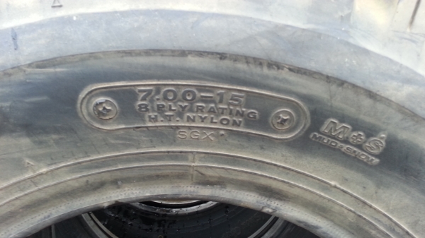 ขายยาง BRIDGESTONE 7.00-15 Made in Japan สภาพสวย เก่าญี่ปุ่น ไม่เคยปั่นในไทย แถบสีชัดเจน 8,000 บ. ขายยาง BRIDGESTONE 7.00-15 Made in Japan สภาพสวย เก่าญี่ปุ่น ไม่เคยปั่นในไทย แถบสีชัดเจน 8,000 บ.