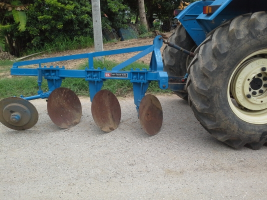 ขายรถไถฟอรด์ 6640 สองเภาคาราโร่ดันหน้า หางสาม KHL  เล่มทะเบืยน