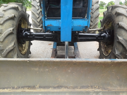 ขายรถไถฟอรด์ 6640 สองเภาคาราโร่ดันหน้า หางสาม KHL  เล่มทะเบืยน