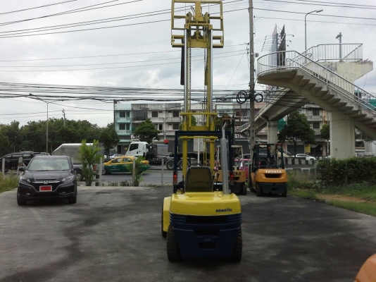 KOMATSU FD30-11ขนาด3ตัน เสาสูง4เกียร์ธรรมดา เครื่องยนต์ดีเซล4D95 งาฮิ้งฟอล์คกระดกได้ รถญี่ปุ่นแท้ ราคาต่อรองได้0816161541