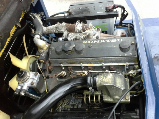 KOMATSU FD30-11ขนาด3ตัน เสาสูง4เกียร์ธรรมดา เครื่องยนต์ดีเซล4D95 งาฮิ้งฟอล์คกระดกได้ รถญี่ปุ่นแท้ ราคาต่อรองได้0816161541