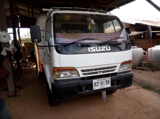 อีซูซุ135ดั้ม