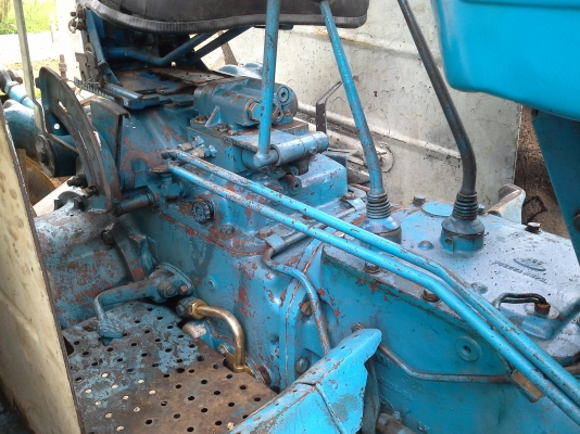 ขายรถไถฟอรด์ 6610 สองเพาคาราโร่ด้นหน้า หาง 7 CMT เอกสารอินวอย