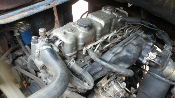 รถบรรทุกหกล้อช่วงสันเครื่อง90Hpดีมากคัชซีสวยสภาพใช้งานได้ดีส่งฟรีครับ