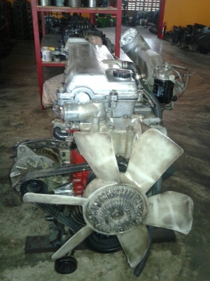 เครื่องยนต์ JO8C-210 แรงม้า สภาพสวย ข้อเหวี่ยง STD ติดดีมาก