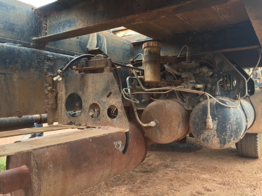 KT925เครื่องEK100ท้ายลากขึ้น200สบายเลย2เพลา