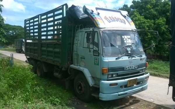 ขายรถล่อง 10 ล้อ เพลาเดียว ROCKY FVM32MR เครื่อง 6HE1 195 แรงม้า คัสซีสวยตลอดเส้น เบรคทิฟฟี่ พาวเวอร์ แอร์เย็น ทะเบียนพร้อมโอนครับ