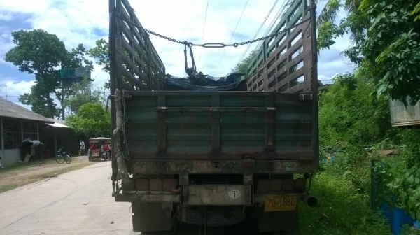 ขายรถล่อง 10 ล้อ เพลาเดียว ROCKY FVM32MR เครื่อง 6HE1 195 แรงม้า คัสซีสวยตลอดเส้น เบรคทิฟฟี่ พาวเวอร์ แอร์เย็น ทะเบียนพร้อมโอนครับ