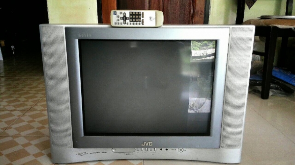 ขายทีวี LG 21นิ้วจอแบน และ JVC 21นิ้วจอแบน ราคาถูกครับ