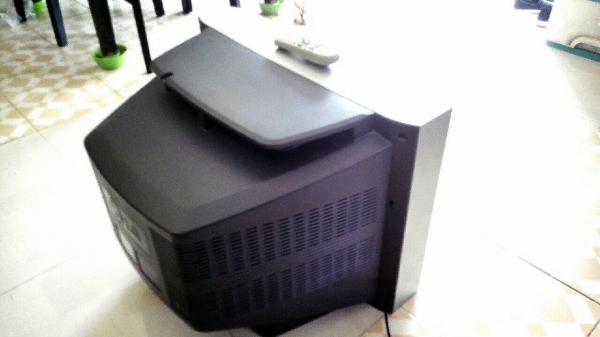 ขายทีวี LG 21นิ้วจอแบน และ JVC 21นิ้วจอแบน ราคาถูกครับ
