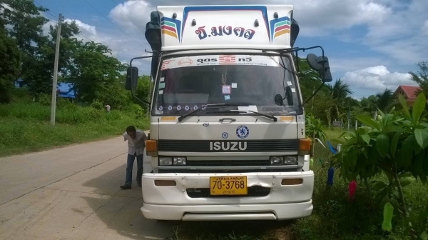 ขายรถล่อง 10 ล้อ เพลาเดียว FVM12MY เครื่อง 6BF1 185 แรงม้า คัสซีสวยตลอดเส้น เบรคลมดัน พาวเวอร์ แอร์ครบ ทะเบียนพร้อมโอนครับ