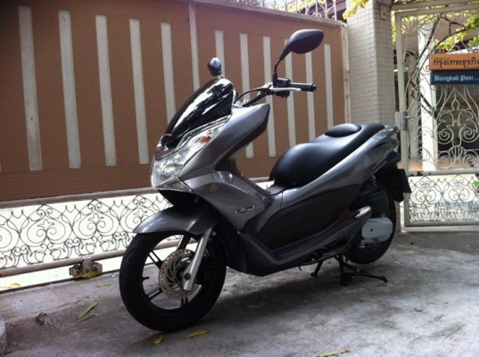 ขออนุญาติขาย HONDA PCX 125-i  สีพิเศษ เทาเมทัลลิค ฟรีค่าโอน