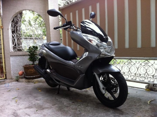 ขออนุญาติขาย HONDA PCX 125-i  สีพิเศษ เทาเมทัลลิค ฟรีค่าโอน