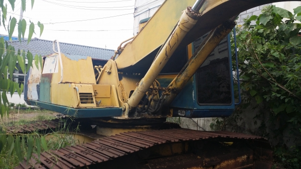 ขายด่วน KOMATSU PC200-5 เอกสารเล่มทะเบียน+บูมอามยาว (ขายตามสภาพนะครับ) ราคาถูก580,000