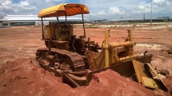 ขายถูก แทรคเตอร์ KOMATSU D5 สภาพต้องซ่อมเครื่อง หรือยกเครื่องใส่ใหม่ก็ใช้งานได้แล้ว ราคาต่อรองได้ครับ ขายถูก แทรคเตอร์ KOMATSU D5 สภาพต้องซ่อมเครื่อง หรือยกเครื่องใส่ใหม่ก็ใช้งานได้แล้ว ราคาต่อรองได้ครับ