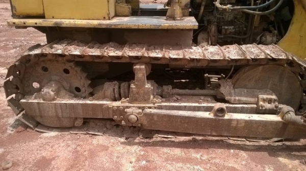 ขายแทรคเตอร์ KOMATSU D4 สภาพต้องซ่อมชุดเกียร์ อย่างอื่นไม่มีปัญหา ราคากันเองครับ ขายแทรคเตอร์ KOMATSU D4 สภาพต้องซ่อมชุดเกียร์ อย่างอื่นไม่มีปัญหา ราคากันเองครับ