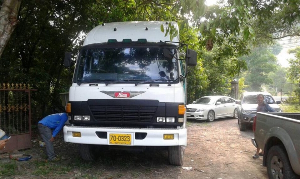 12 ล้อท้ายลาด 320 แรง หัว 3 ใบปัด รถสภาพดี สวย พร้อมใช้