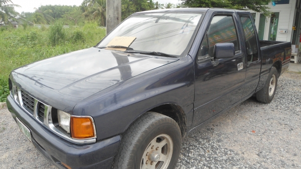 ขายครับอีซูซุม้งกรทอง  87ราคาเบาๆสภาพพร้อมใช้ไม่ผุเครื่องดีเอกสารครบ