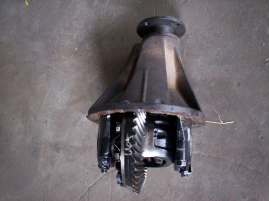 เฟืองท้ายใส่โตโยต้าไมตี้ วีโก้ รถตู้หัวจรวด รถตู้คอมมูเตอร์10  41  อัตราทด4.1 ราคา5000บาท อยู่ดอนเมืองTEL0890671028 ID Line arnat1028