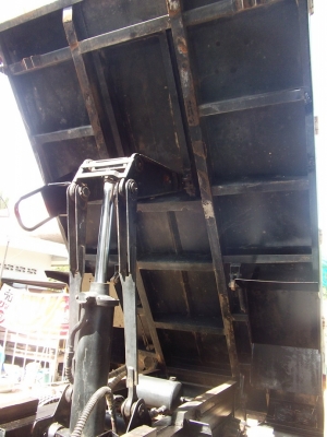 ฝากขาย 6 ล้อ ดั้ม HINO MEGA  ขอขอบคุณทีมงาน TRUCK 2 HAND ครับ