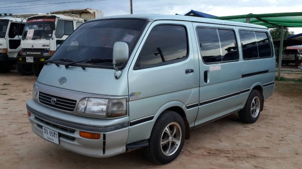 ขายด่วนรถตู้TOYOTAสภาพพร้อมใช้งานสุดๆราคาถูกสุดเอกสารเล่มทะเบียนพร้อมโทร0843923995