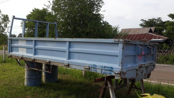 ขายด่วนกระบะเหล็กถอดลงจากISUZU NPR120ช่วงยาว4.3เมตรโทร0843923995