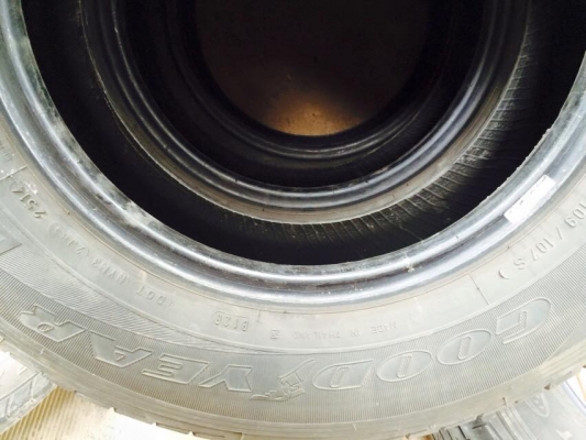 ขายยาง 215/70R15C ยางปี 14 ราคา 4500 บาท 4 เส้น