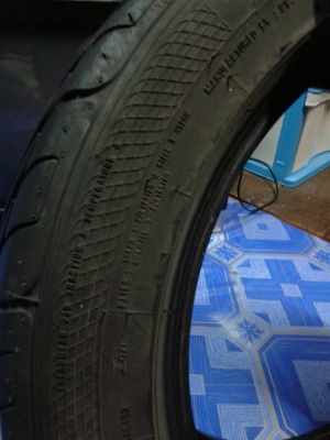 ยางรถเก๋ง 195/55/R15 ปี 12 หนึ่งชุด 4 เส้น สภาพดี ดอกยางเยอะ ยางรถเก๋ง 195/55/R15 ปี 12 หนึ่งชุด 4 เส้น สภาพดี ดอกยางเยอะ