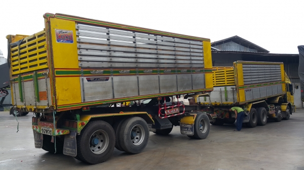 ขายรถพ่วง 24 ล้อ แม่-ลูก กระบะเนียมคอกเกษตรดั้ม อู่.ST HINO PROFIA เครื่อง.K13C-355 คอมมอน์ลเร็ว เกียร์ 7 เกียร์์ เดินหน้า  รถสวยราคาย้อม.1700000 ต่อรอง สนใจรีบจองด่วน